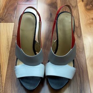Nine West fair game heel size 5 white, grey, red